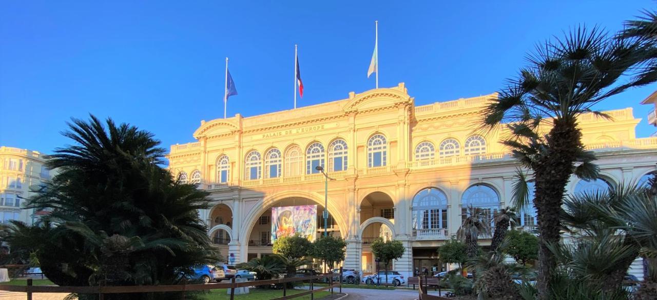 Menton Vacances Buitenkant foto